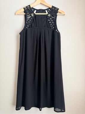 Black Sleeveless Cutout Yoke Dress - Classic A-Line